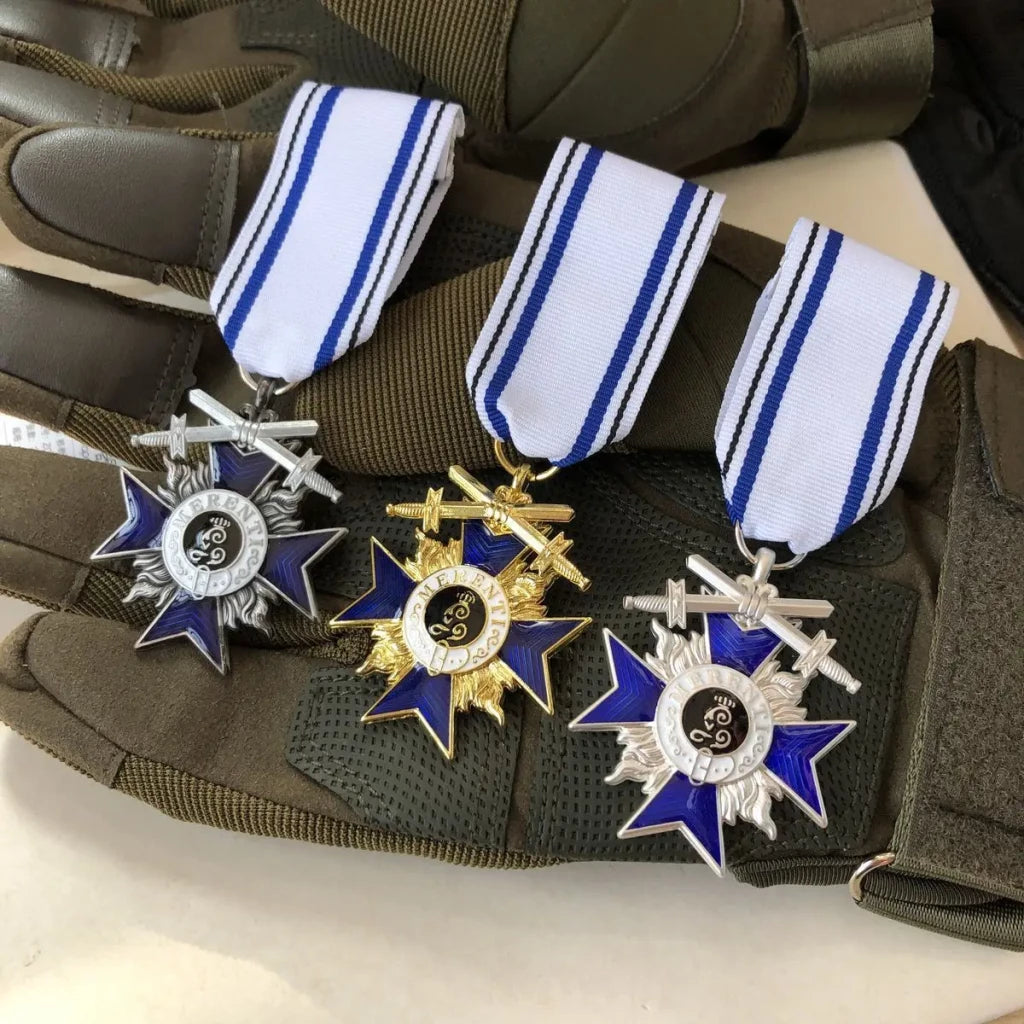 Reproduktion des deutschen bayerischen Kronenkreuz-Metallemail-Emblems