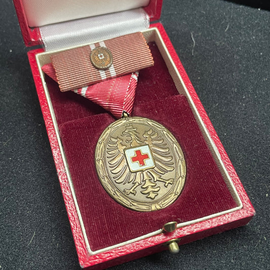 medalla al merito cruz roja alemana ww2