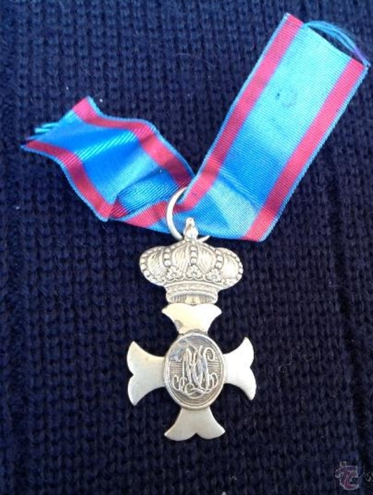 Cross of the Order of María Isabel Luisa