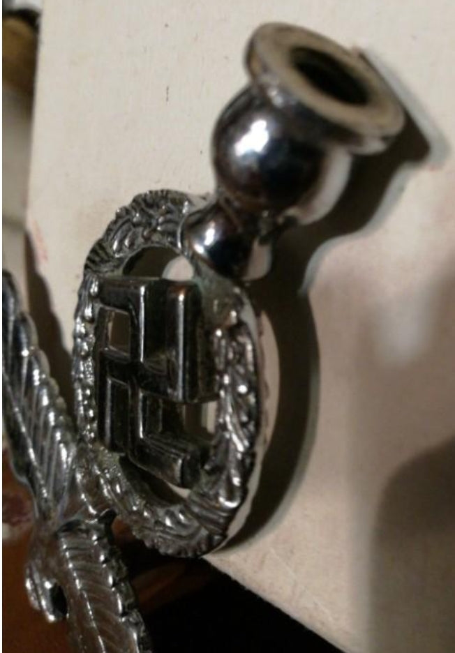 Águila de banderín o punta de coche