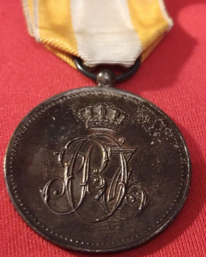 Medalla de Plata Orden Isabel La Católica