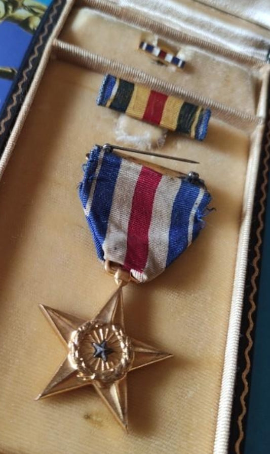 Silver star medal