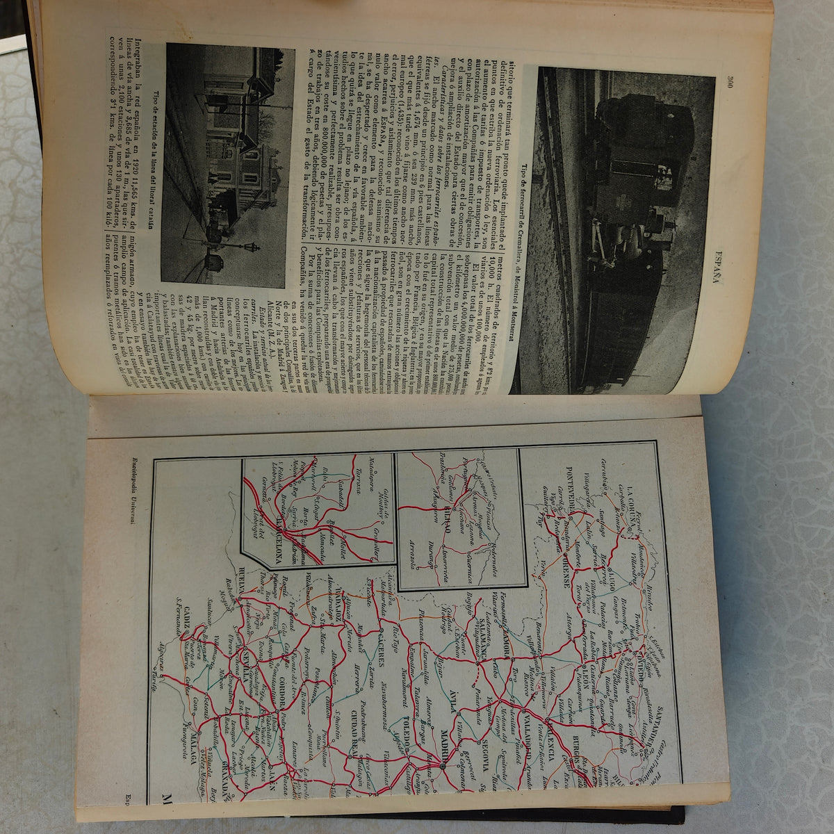 II Republic Period Book. Original.