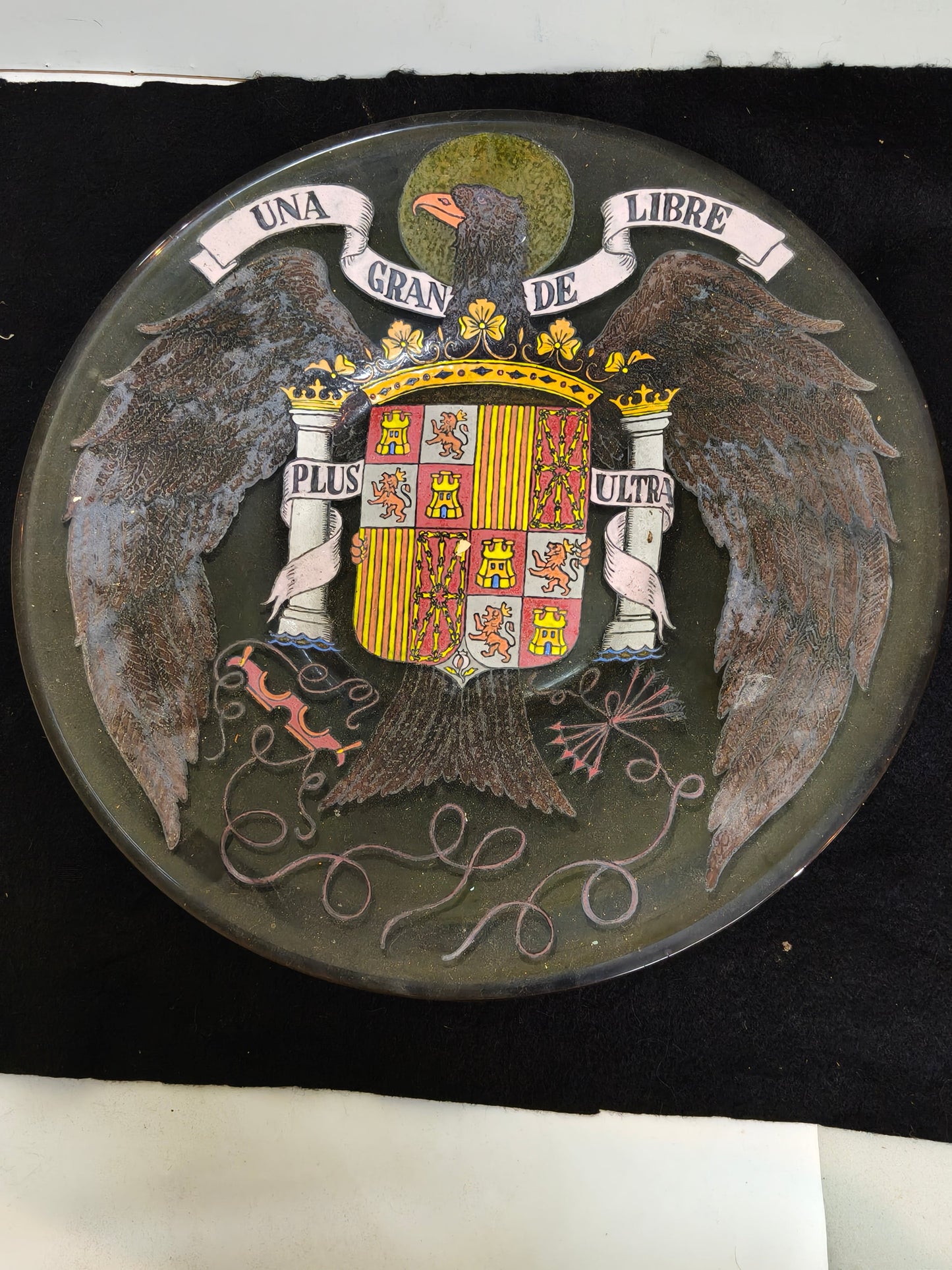 Plato Escudo águila de San Juan. España