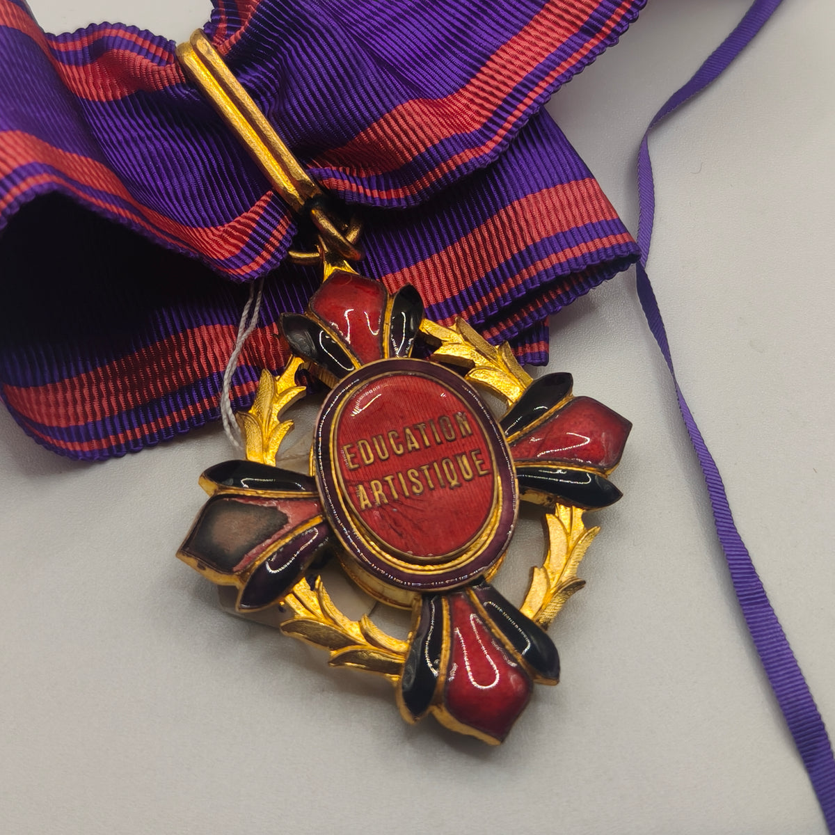 Order Of Education and Arts of France, Commander Class Medal.