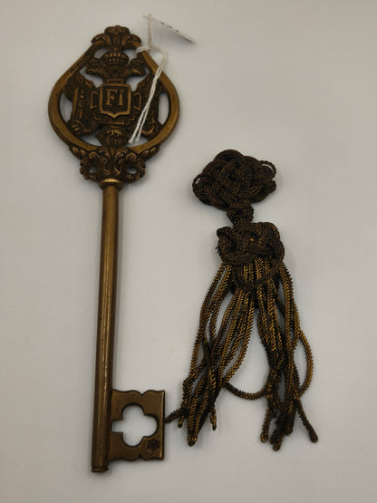 Austro-Hungarian Nobleman Key, Bronce.