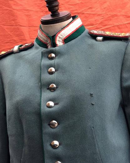 Deutsche Uniform aus dem Ersten Weltkrieg 