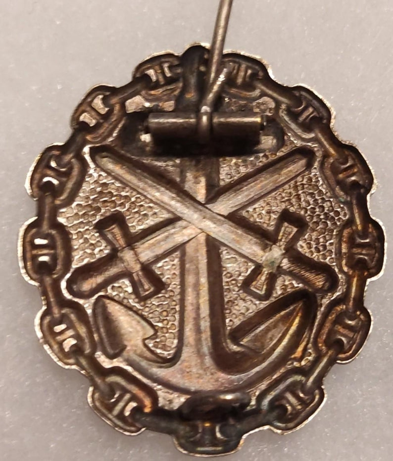 Navy wounded badge 1914
