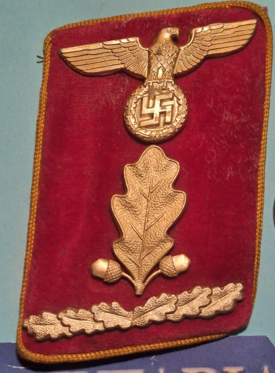 Reichsleitung NSDAP hierarchy collar badge