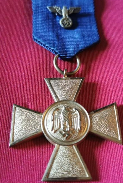 Cruz de servicio en la wehrmacht categoría 25.