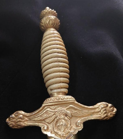 paratrooper dagger