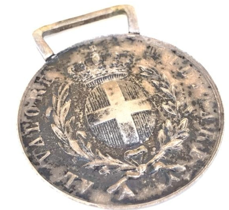 Italian Valor Medals in the original silver category Intaria