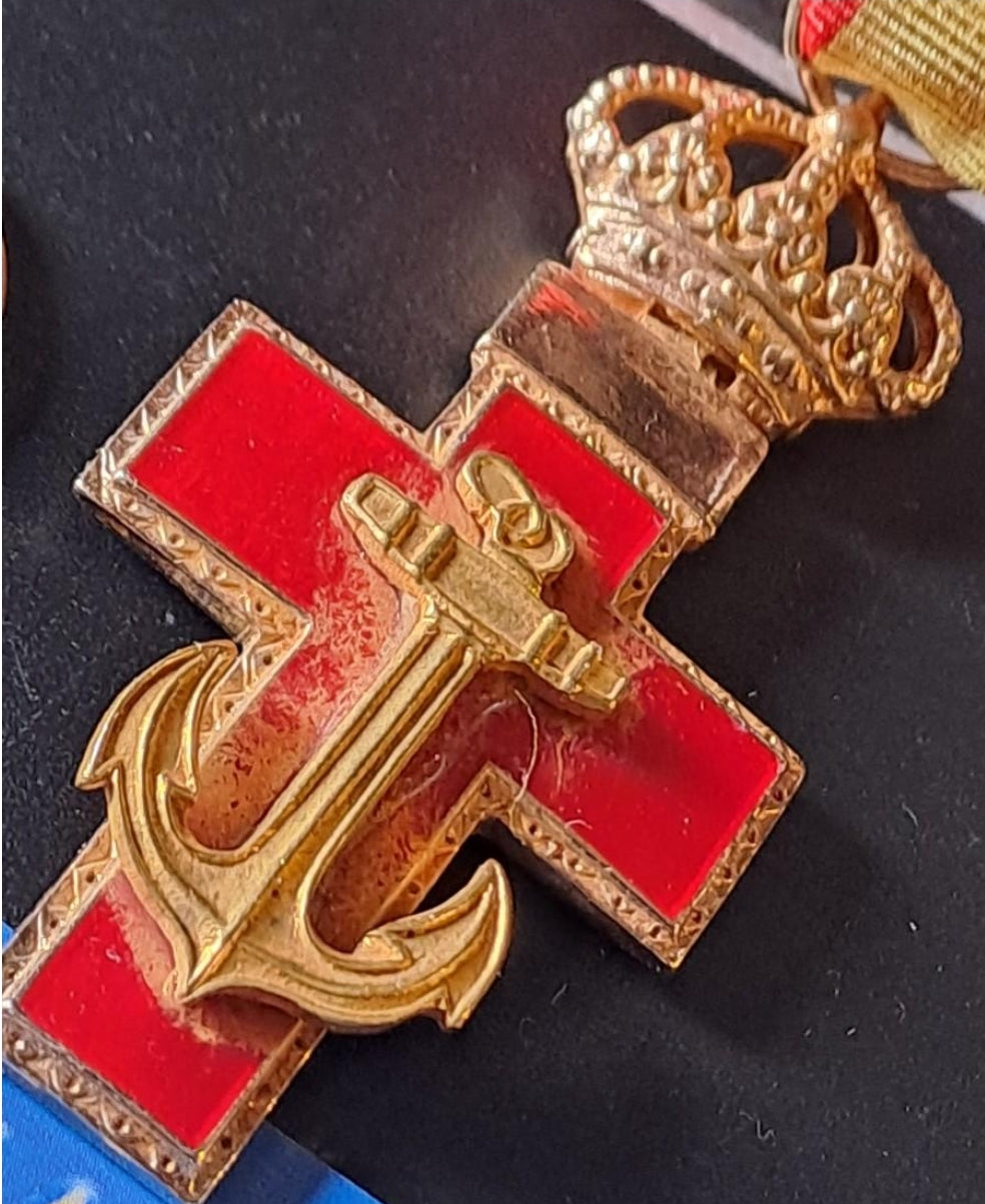 Rotes Kreuz für Marineverdienste 