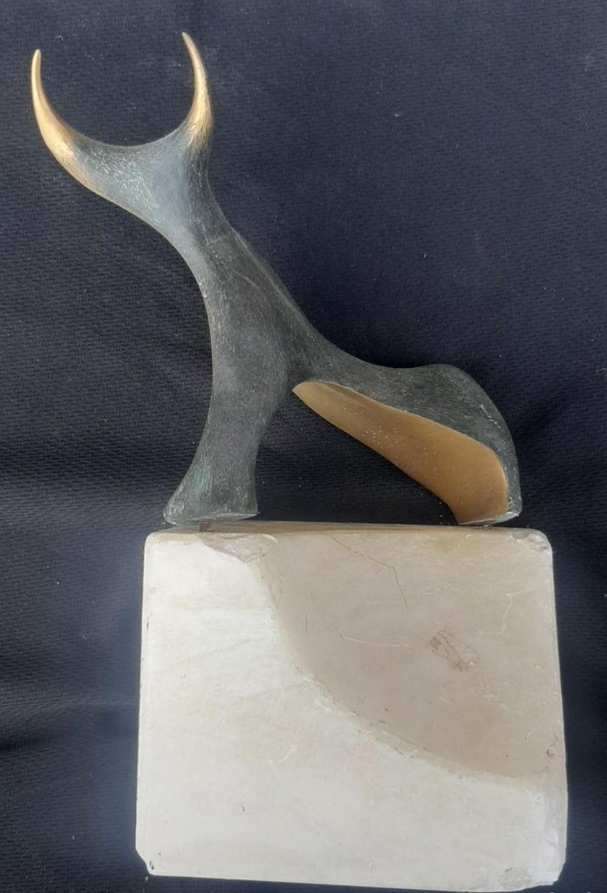 Abstrakte künstlerische Bronze von Ixidro 