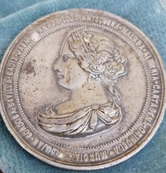 Medalla de mano vintage de Isabel II 