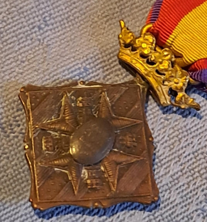 Falange Youth Organization Medal