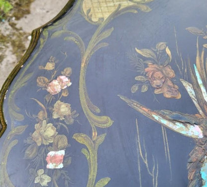 Hermosa mesa plegable lacada de Filipinas - finales del siglo XIX 