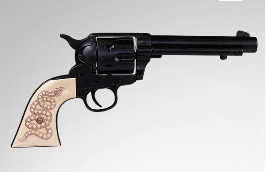 Nachbildung des Peacemaker S 5'5 Revolvers 