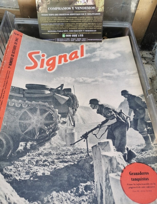 Many issues of signal magazine available from 40 to 45 years, ask for availability.