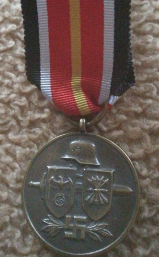 Reproduction of the Blue Division medal