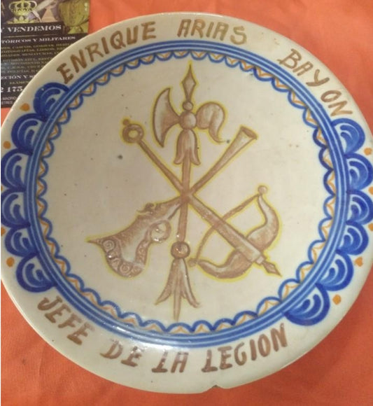 Plate dedicated to Enrique Arias, head of the Legion