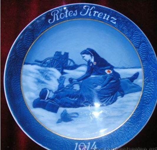Porcelain plate commemorating the German Red Cross in WWI