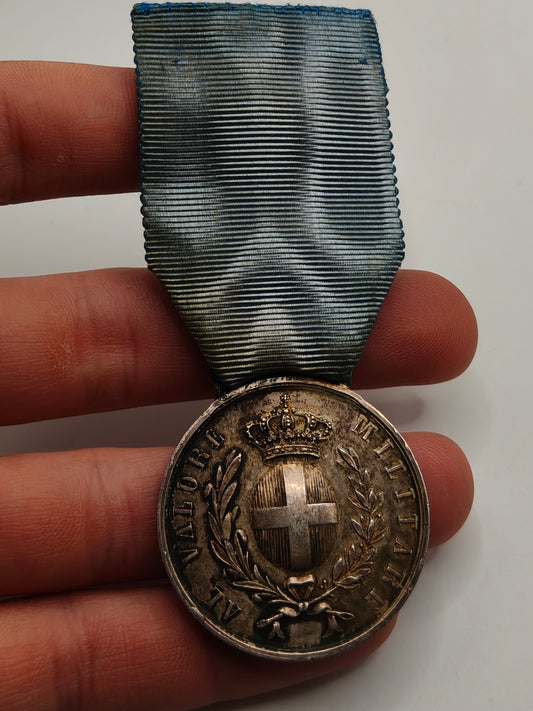 Medalla al valor italiana . Aviación IIWW. Nombre reverso