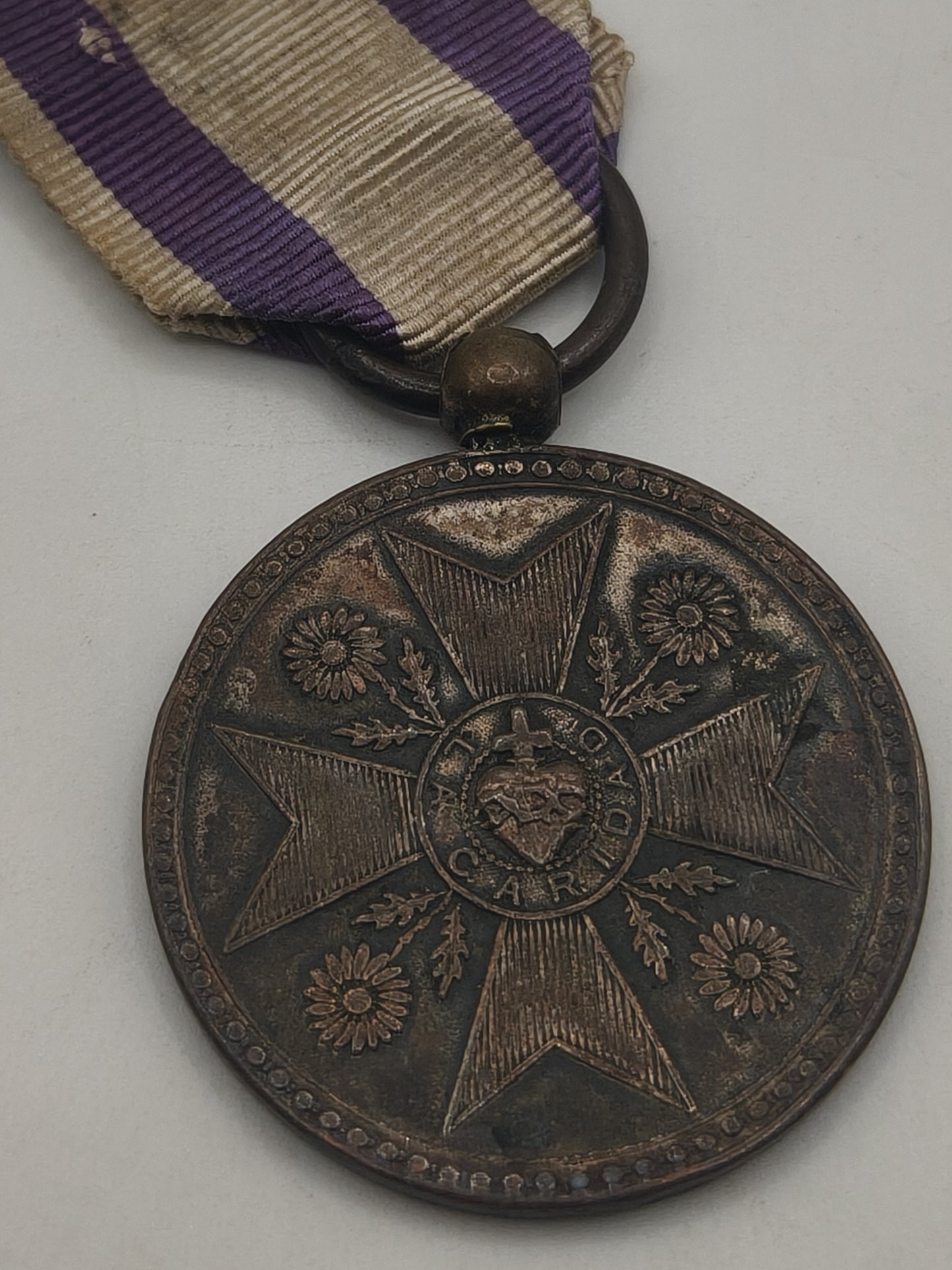 Charity Order Carlist medal. Charles VII Spain. Margaritas