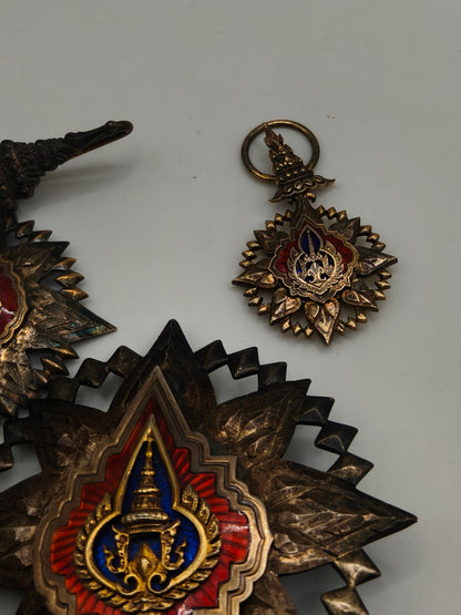 Medallas conjunto Orden Corona de Tailandia.