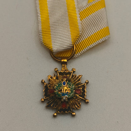Mini Medal Order of Isabel la Catolica, Grand Cross with ribbon. Spain.