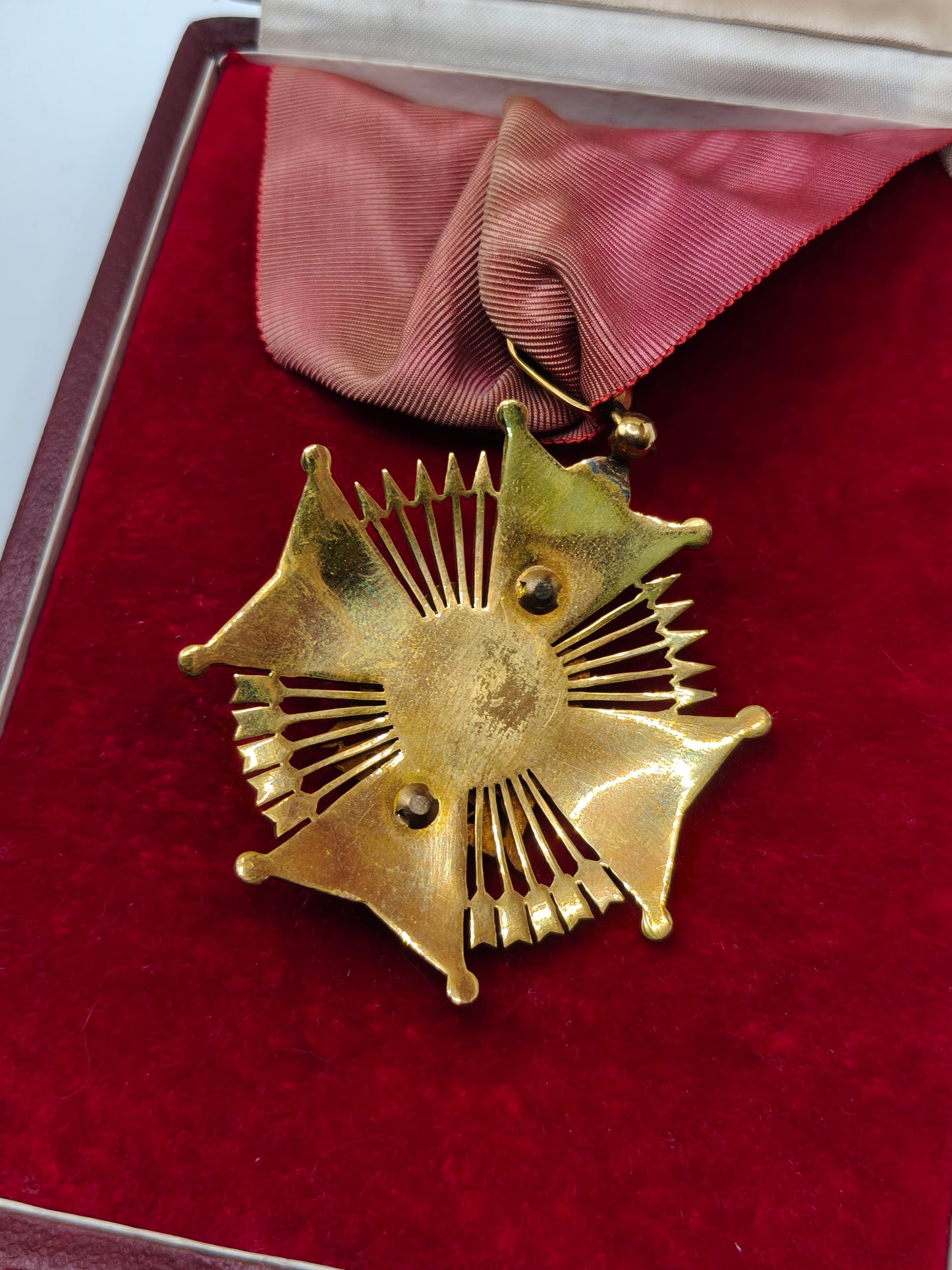 Medalla Encomendador Orden de Cisneros. Época Franco España