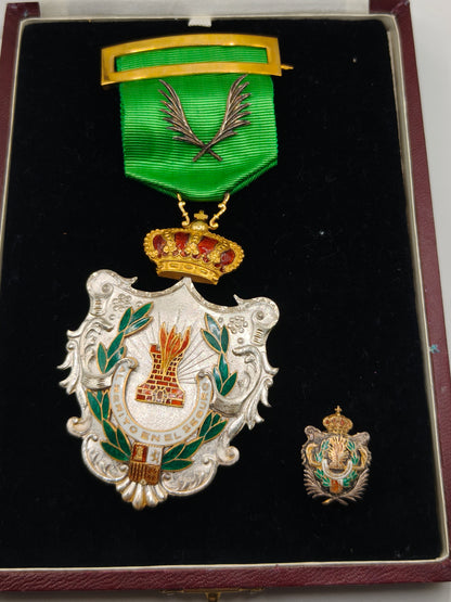 Order Spanish Medal of Merit in Insurance . Franco's Period.