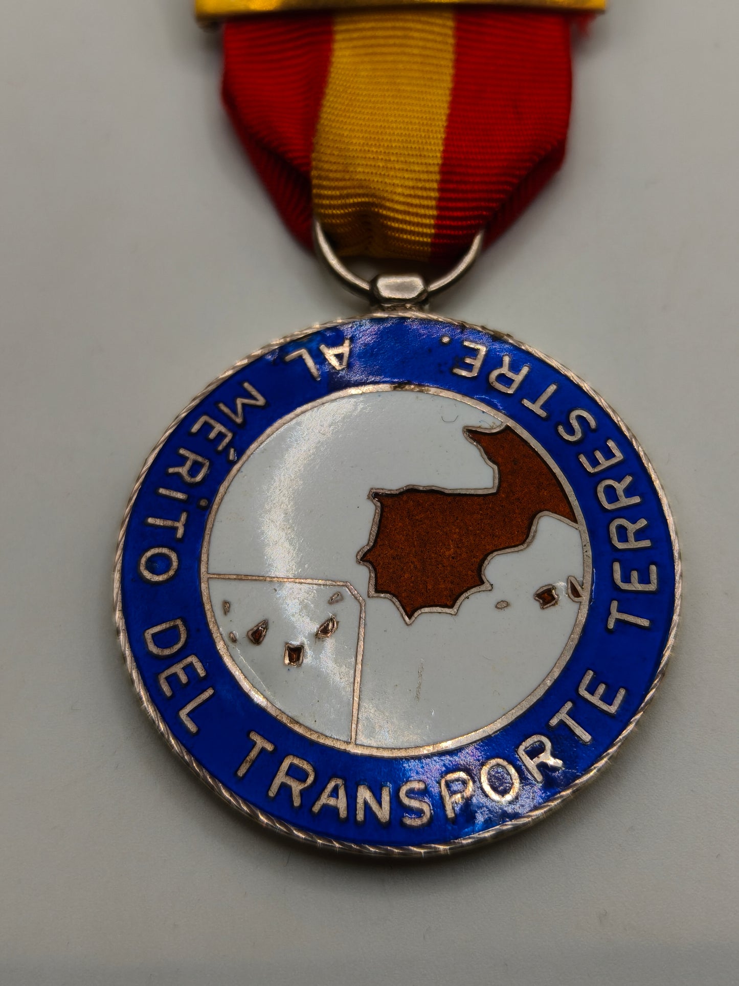 Medalla orden al Mérito transporte terrestre. España