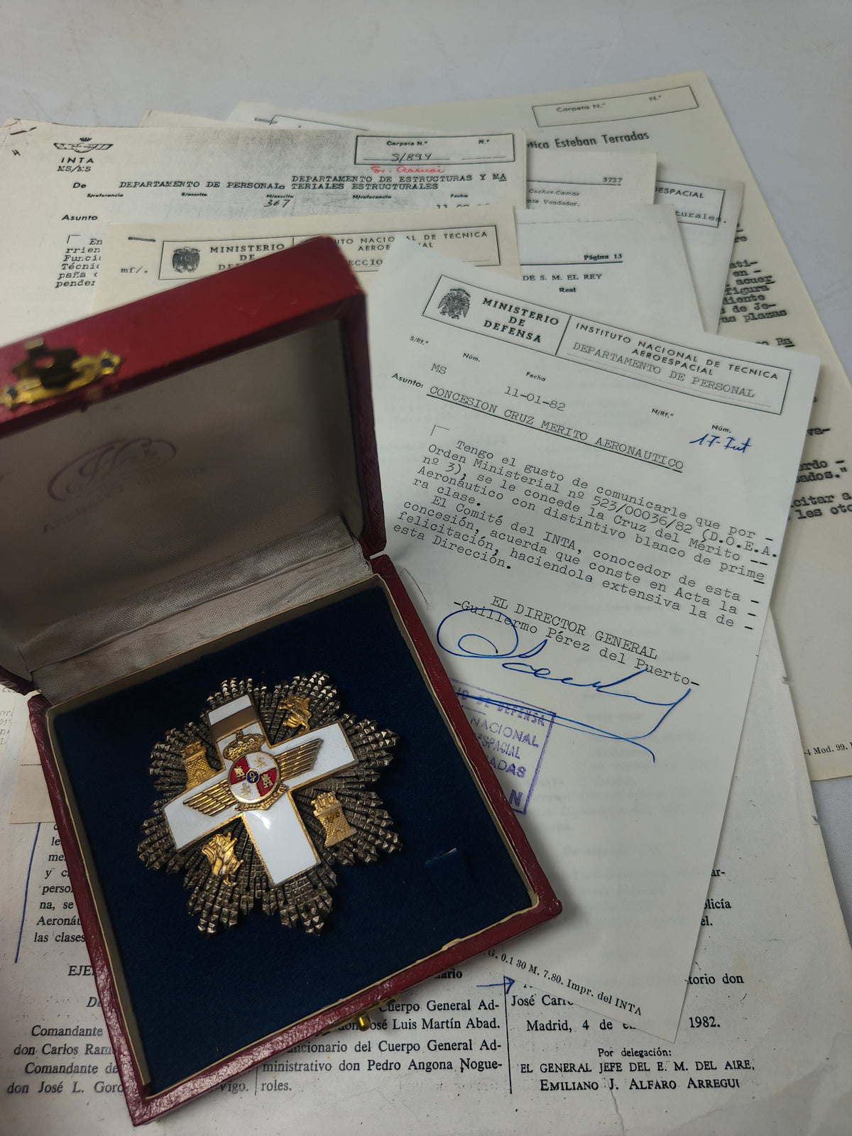 Breast Star, Order of Aereal Merit. With Original Certificate. Spain.