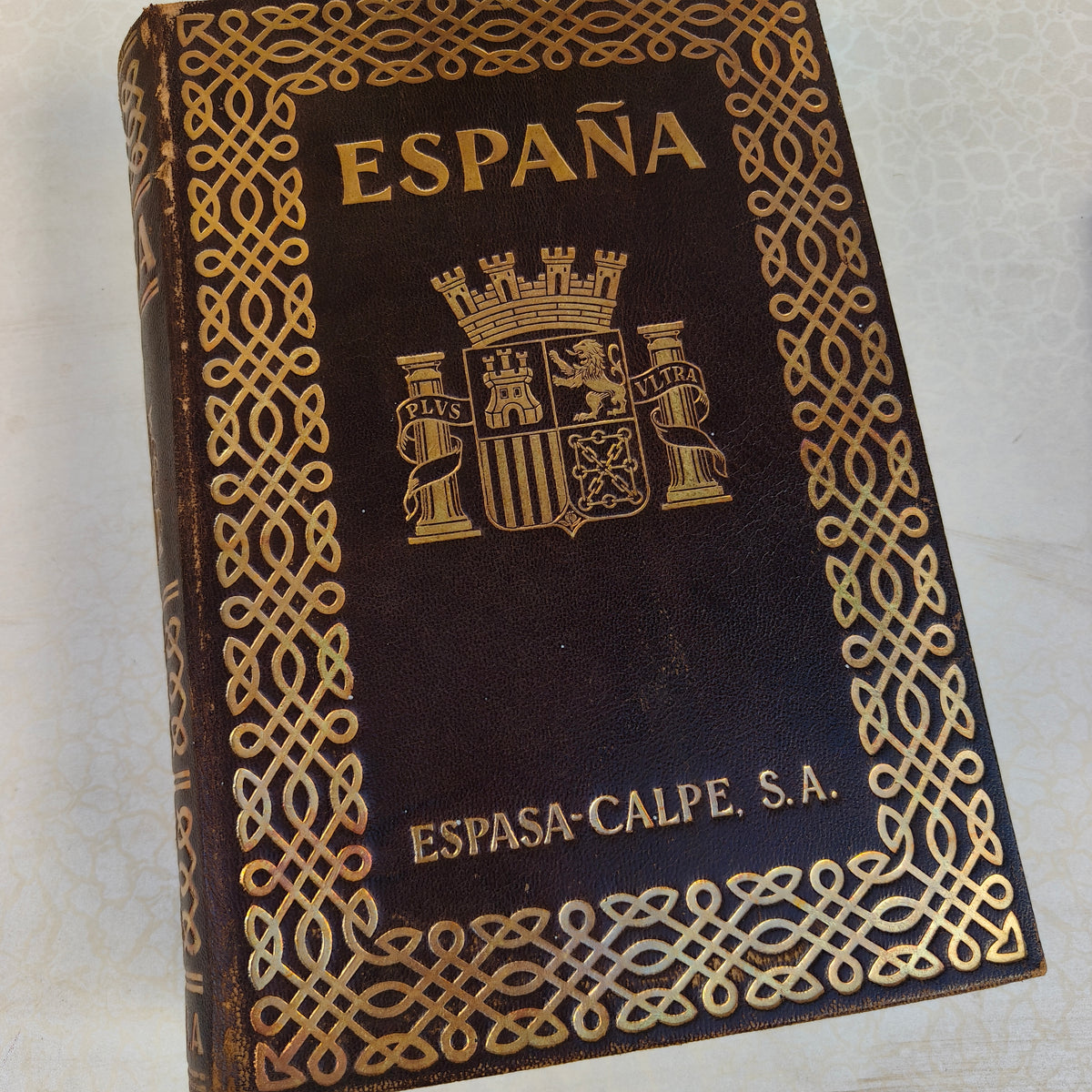 II Republic Period Book. Original.