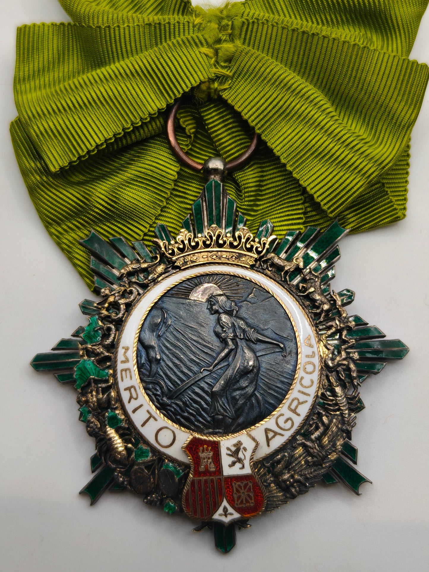 Agricultural Merit Order, Lady's medal. Franco's period.
