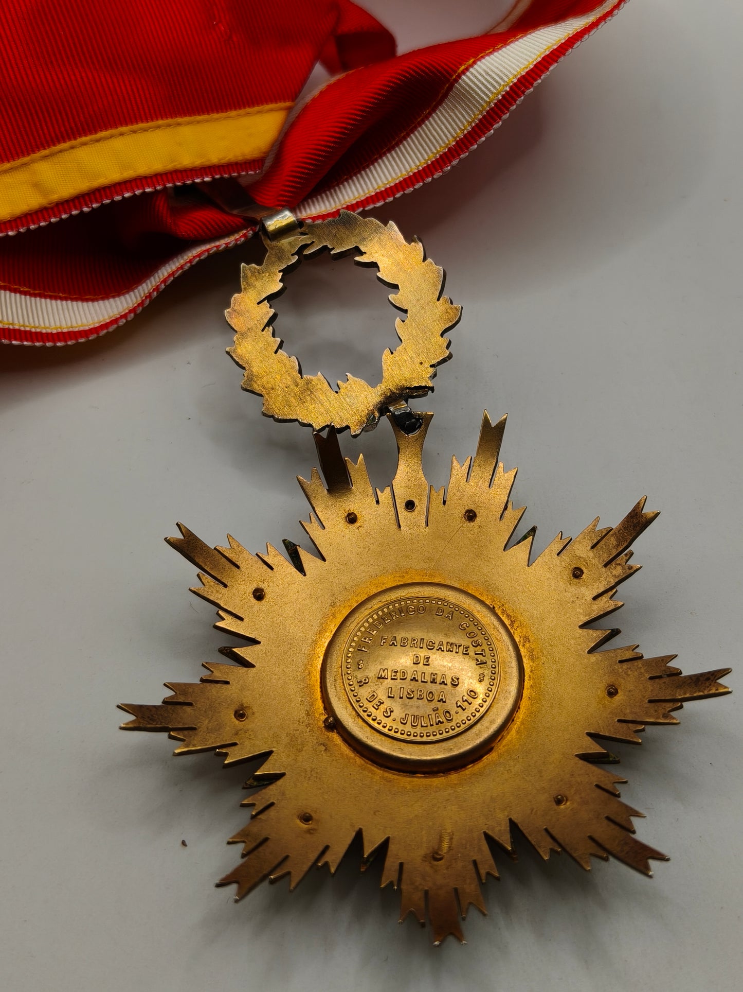 Medalla encomendador orden de mérito industrial