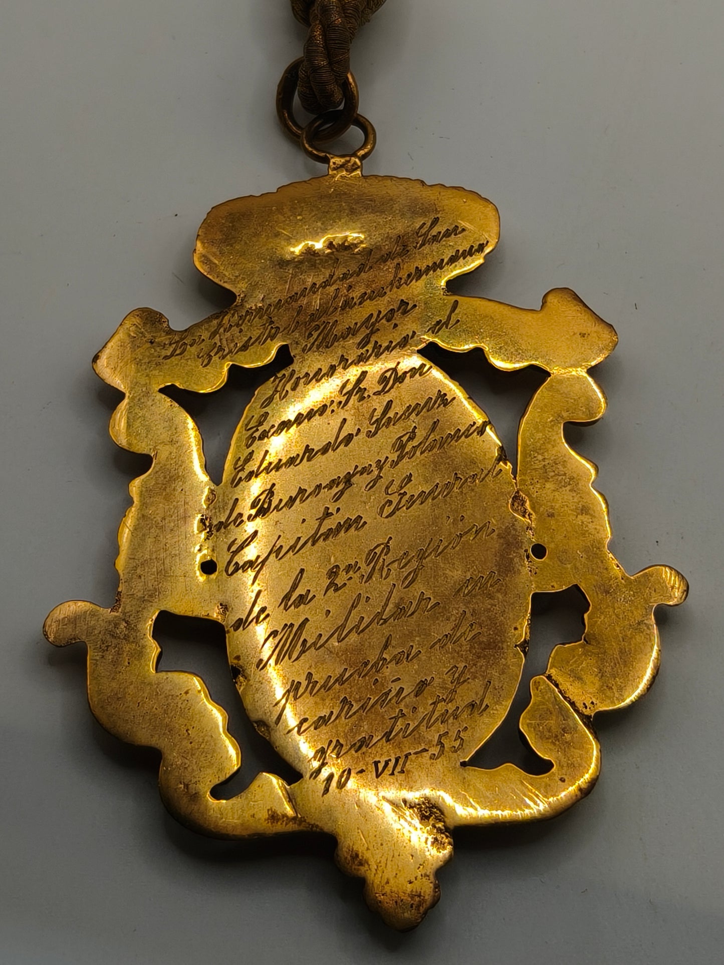 Medalla cofradía San isidro entregada Teniente general