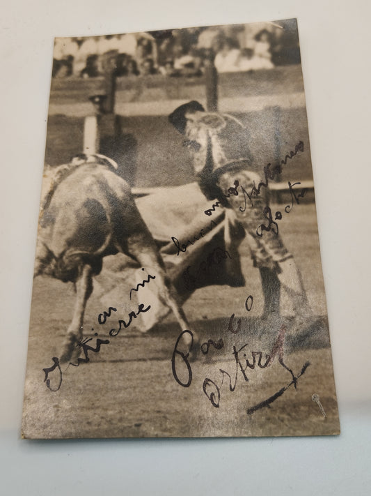 Foto con Autógrafo torero español. Siglo XX.