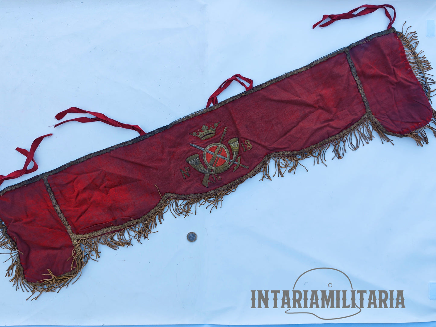 Bandera del regimiento N13 de infantería. España posguerra 1940s.