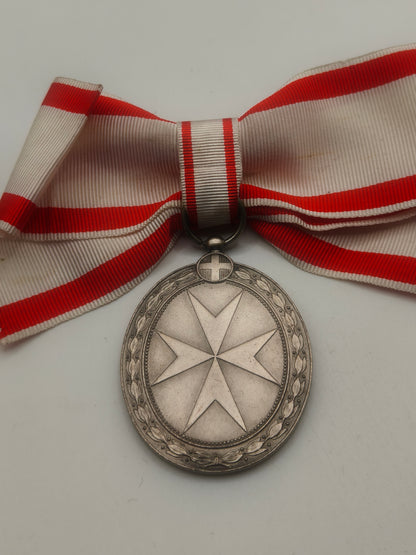 Medalla orden de Malta Dama