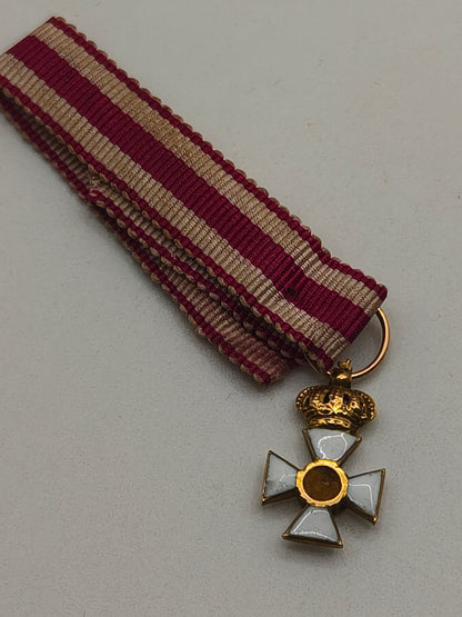 An San Hermenegildo Order Mini Medal made in gold. Ferdinand VII.