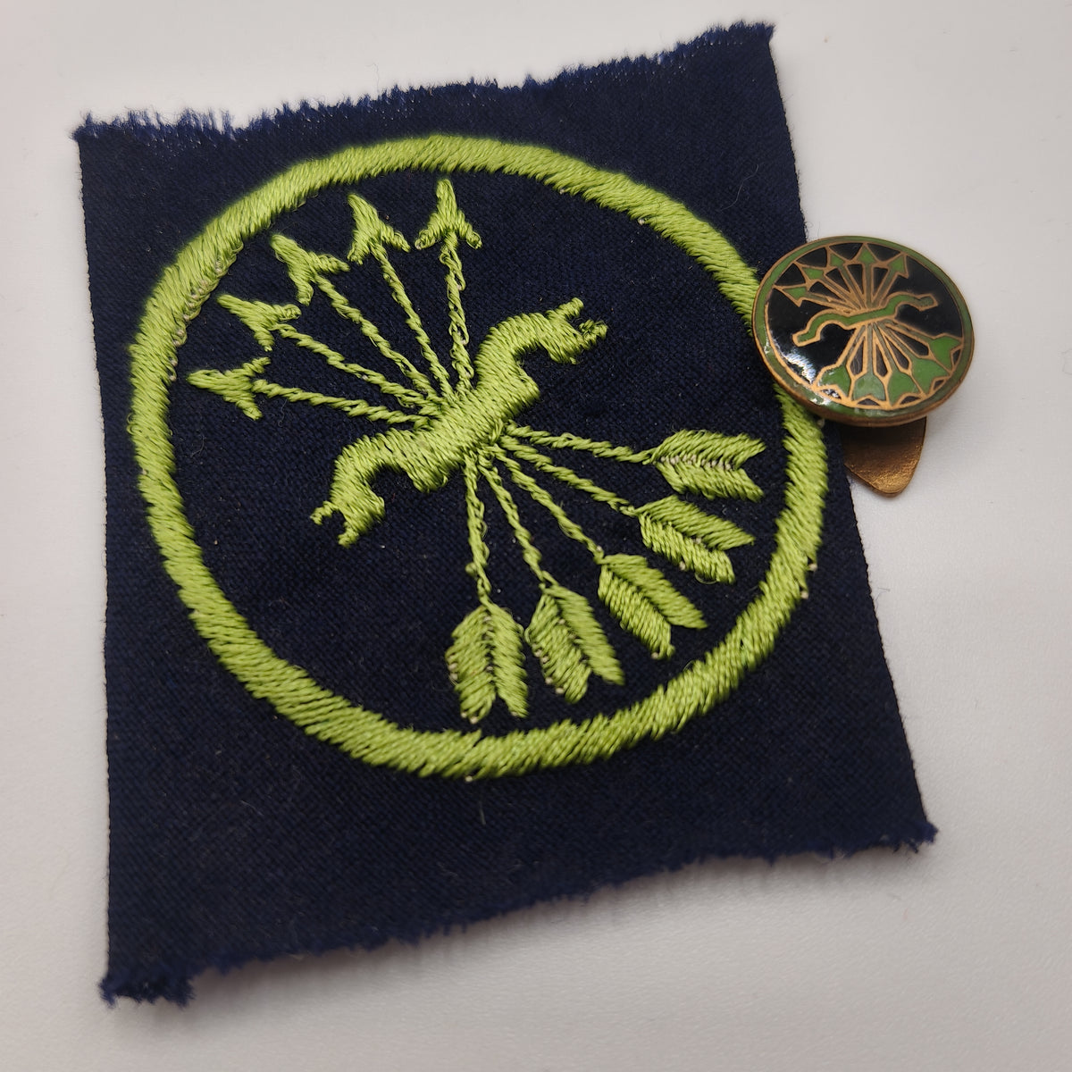 Green Arrows Division Badge and Pacht. Spanish Civil War