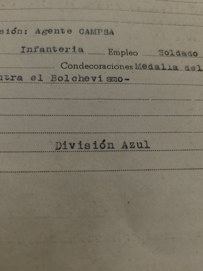 Medalla anti bolchevique con documento división azul. IIWW