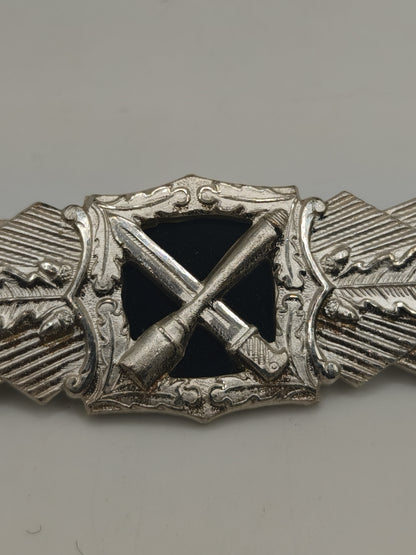 Silver infantry attack bar badge. 1958 model III reich
