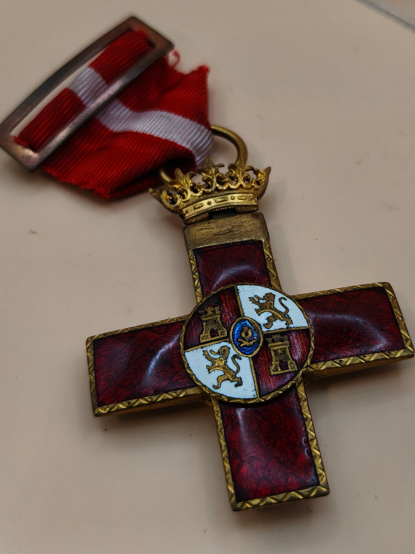 Cruz roja mérito militar. Guerra civil española.
