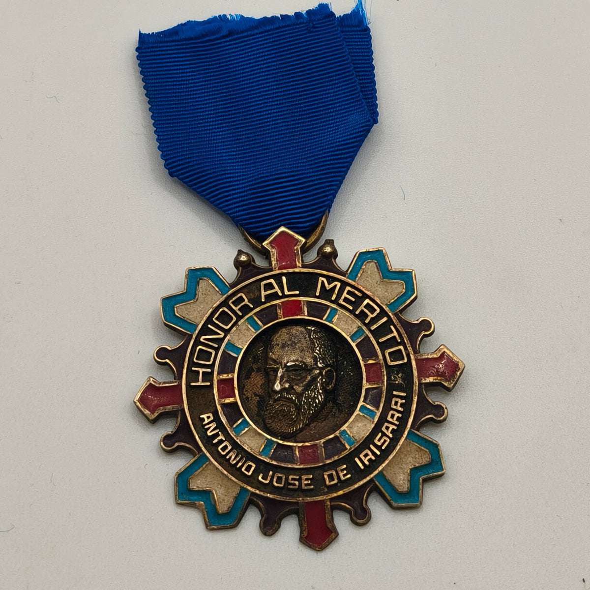 Guatemala's Order of Merit, Medal Class.