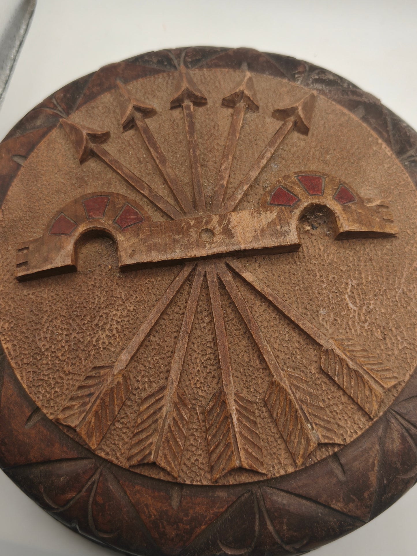 Caja de madera Falange Española.
