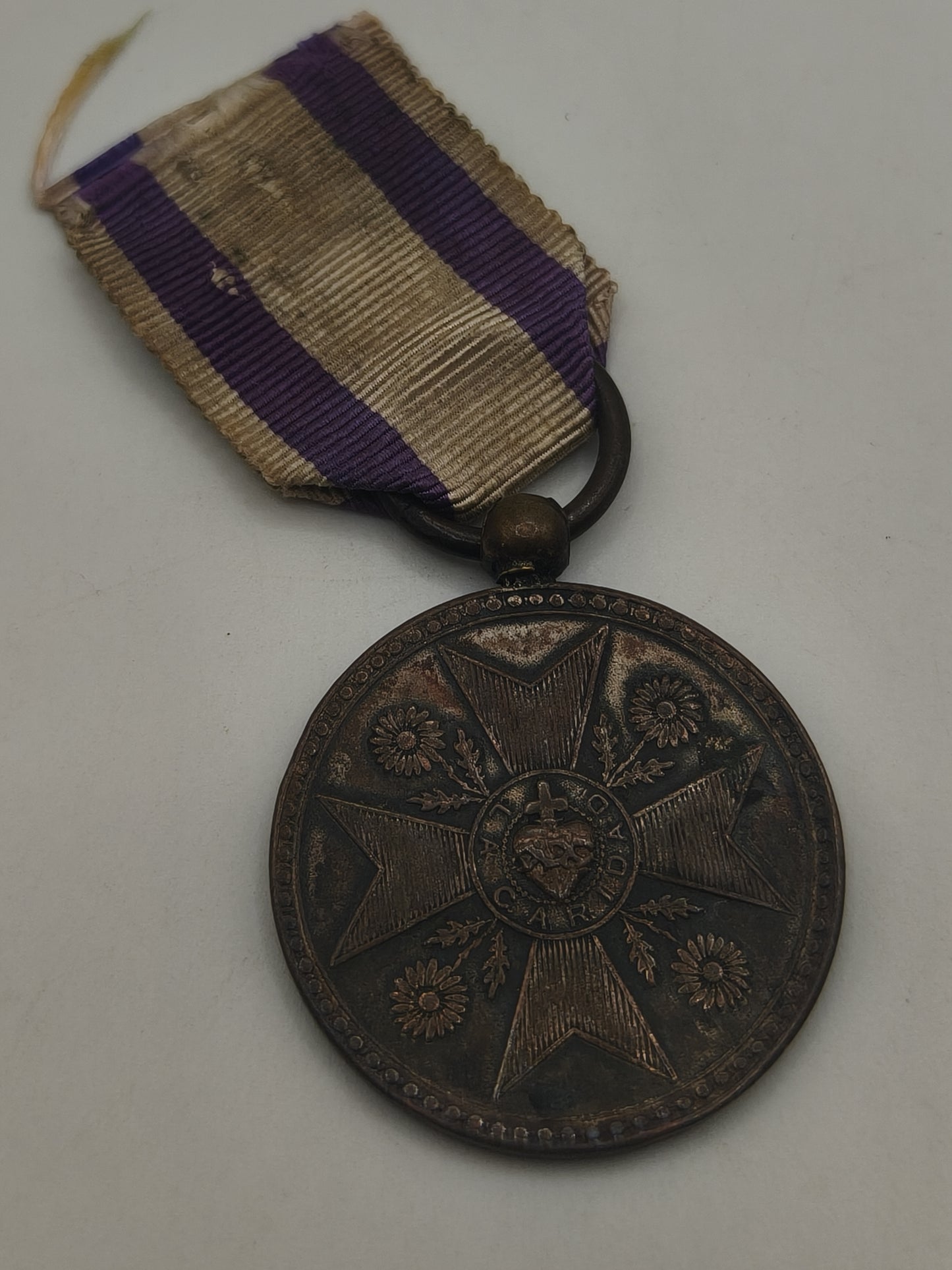 Charity Order Carlist medal. Charles VII Spain. Margaritas