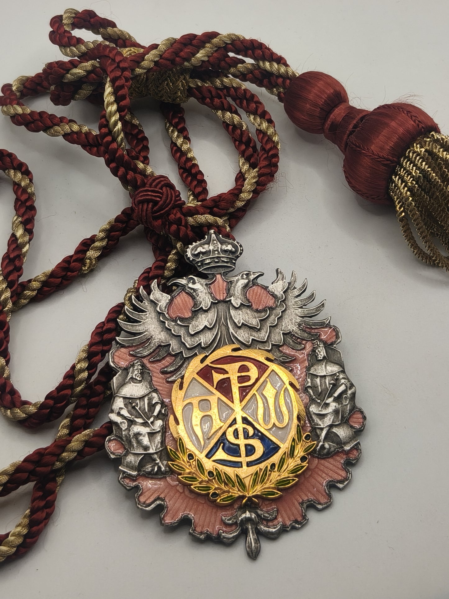 Medal of the International Guild of Researchers. Spain